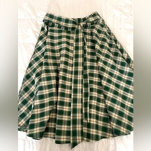 Elegant Green Checkered Maxi Skirt